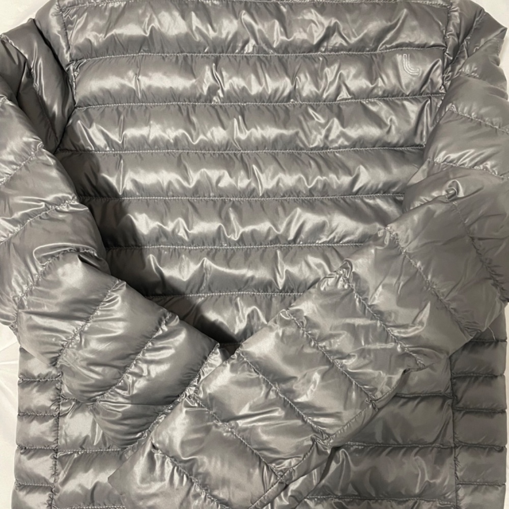 Lolë jacket - Picture 3 of 3